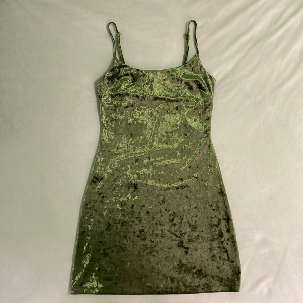 Forever 21 Sleeveless Velvet Green Dress Size XS